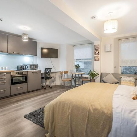 Spacious & Cosy Studio Flat In The Heart Of Edinburgh City Centre מראה חיצוני תמונה